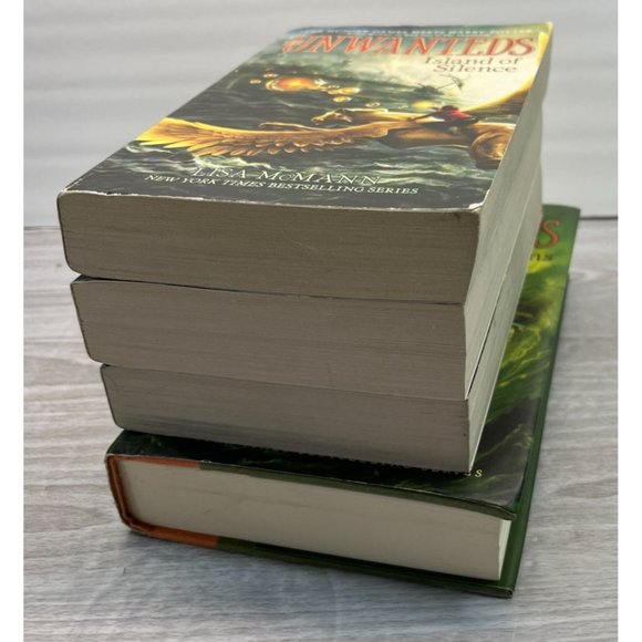 Lot of 4 The Unwanteds Books 1 2 3 7 Lisa McMann Island Silence Fire Dragons - Picture 6 of 10